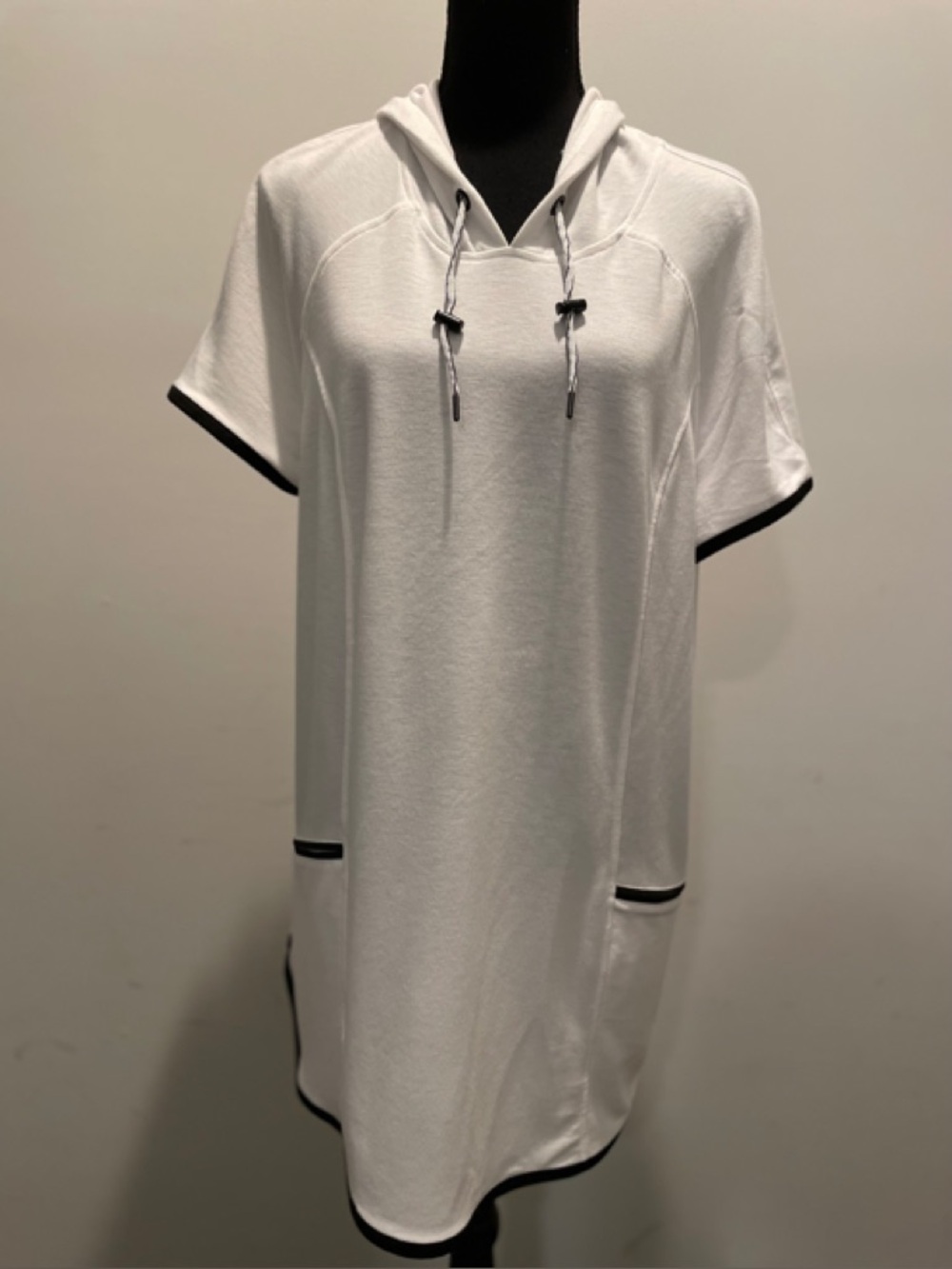 Weekends by Chico’s Hoodie Dress Size XL White Sporty Activewear Athleisure - Picture 11 of 11
